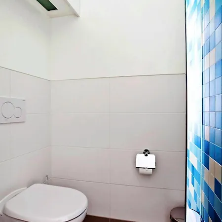 Linnen Hotell 3*