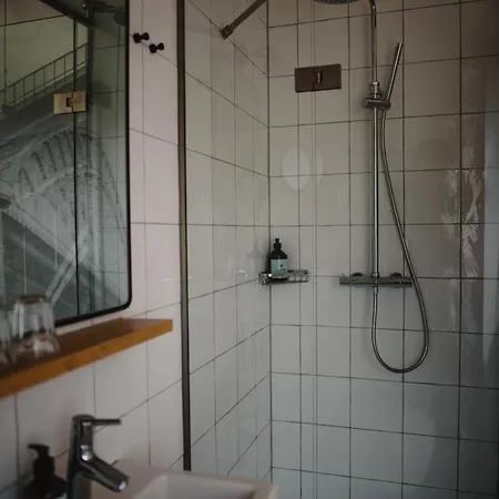 Linnen Hotell