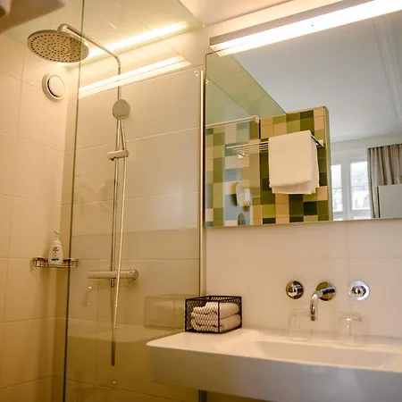 Linnen Hotel 3*